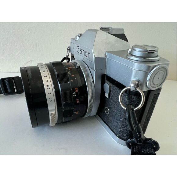 Canon SLR Camera FT QL Film Camera - Picture 3 of 15